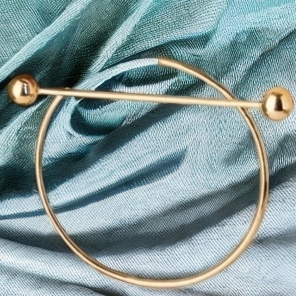 Boston Proper Jewelry - BOSTON PROPER VINTAGE BOHO UNIQUE LARGE HOOPS